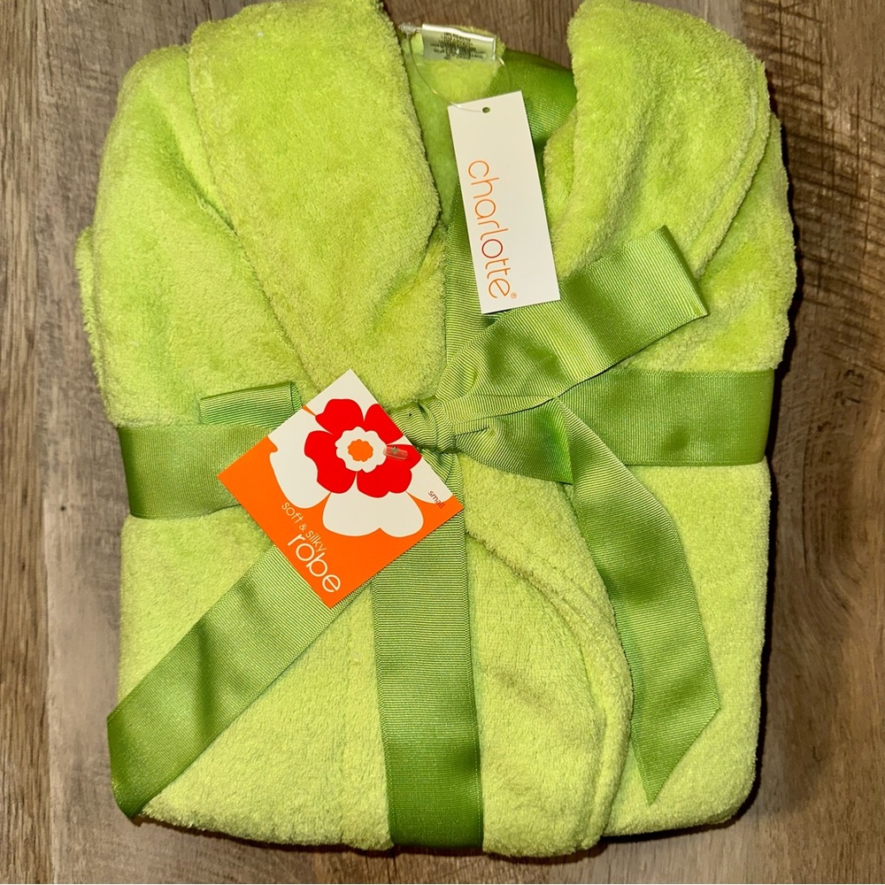 Chalotte Lime Green Robe